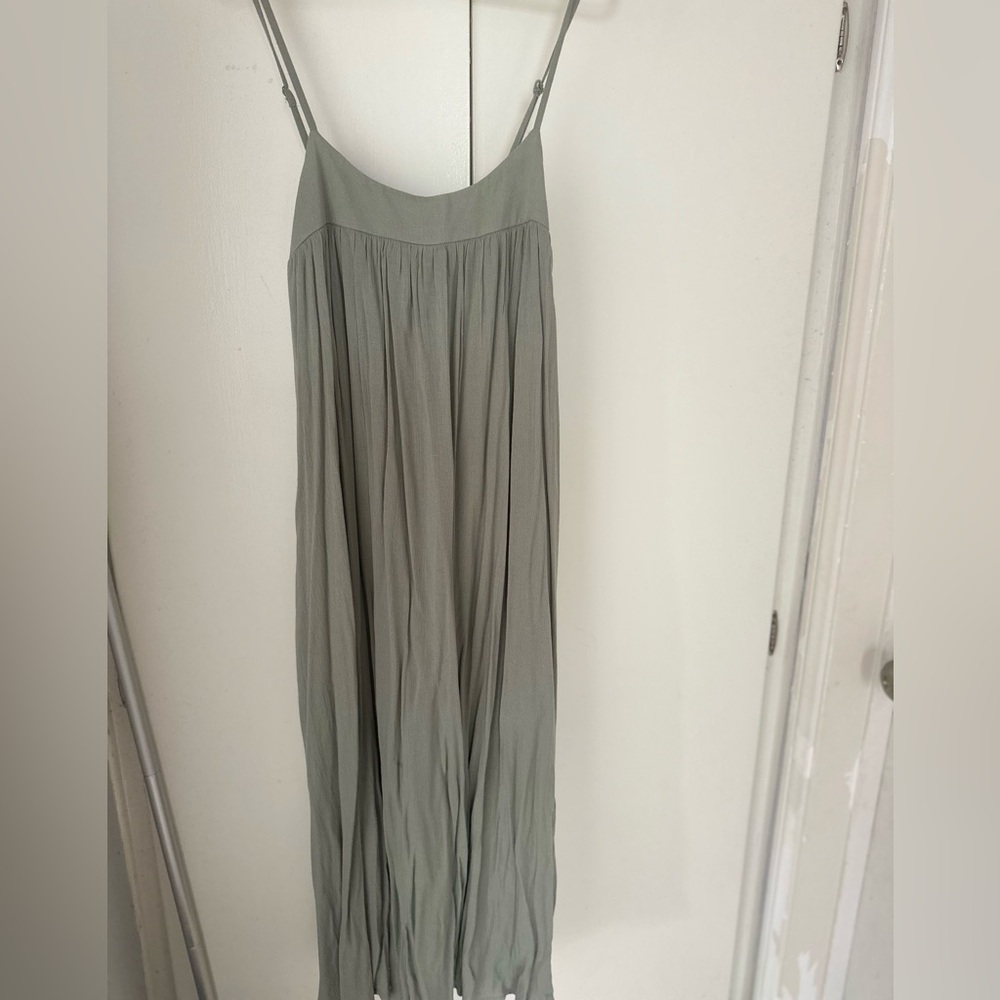 Wishlist Sage Midi Dress